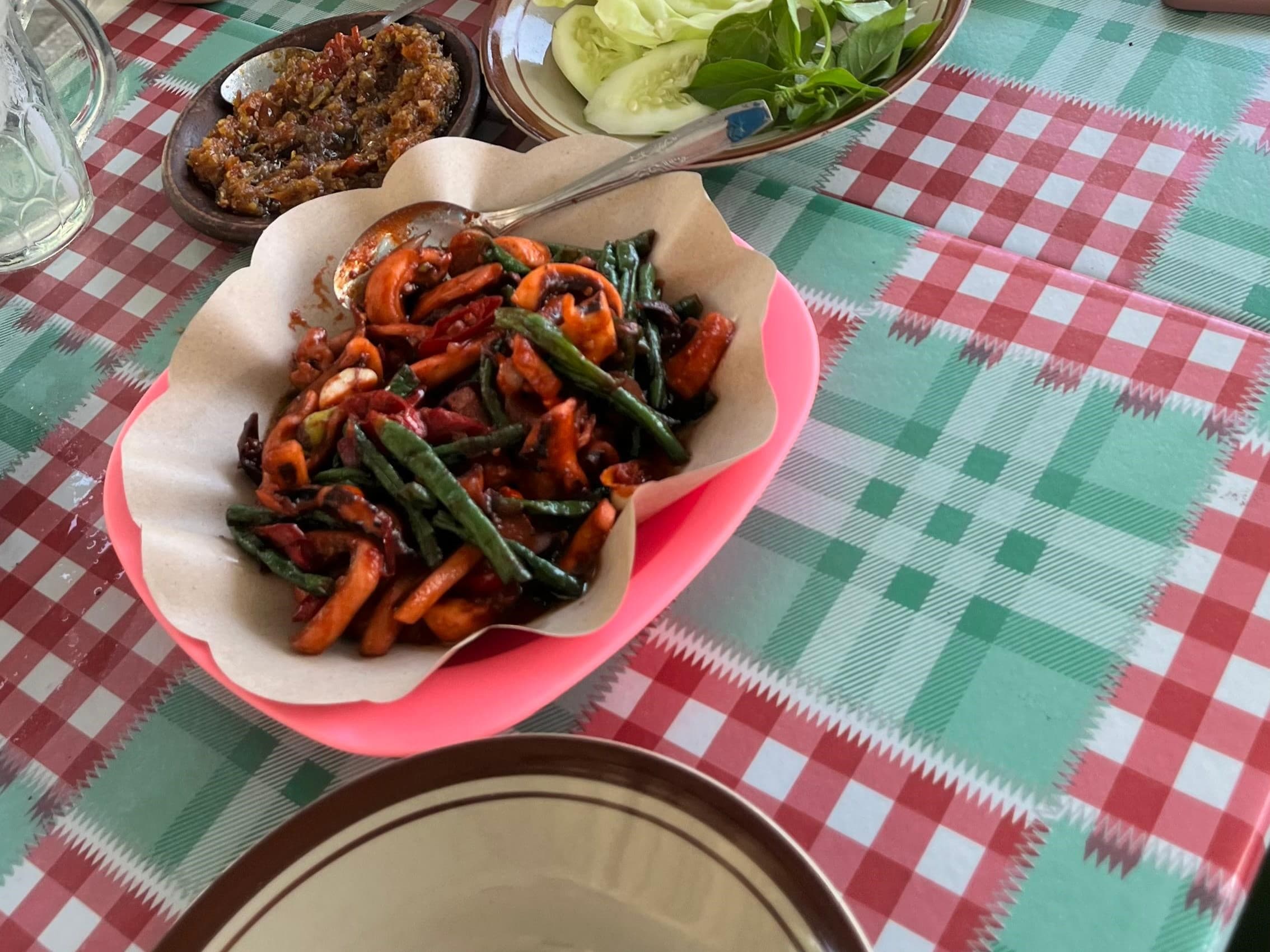 Keindahan Alam dengan Kuliner Pesisir yang Menggunggah Selera