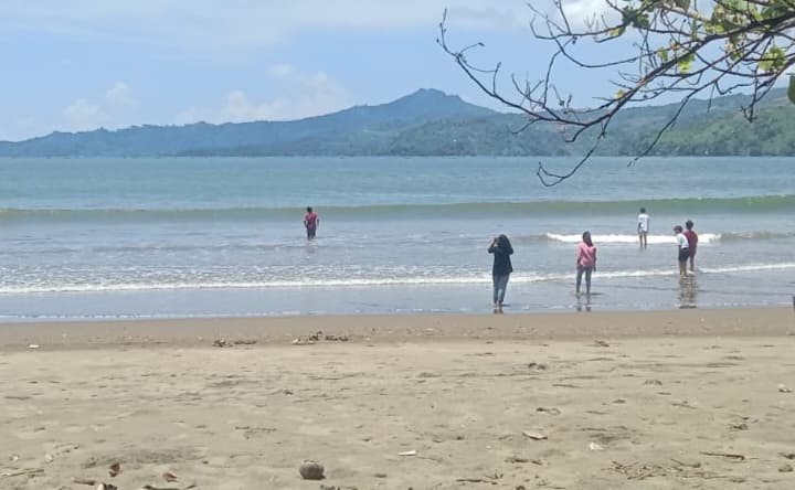 Toilet Umum Pantai Sidem